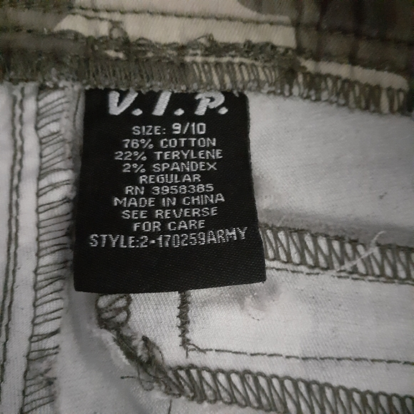 V.I.P. | Women's Camo Jeggings (size 9/10) - Picture 8 of 16